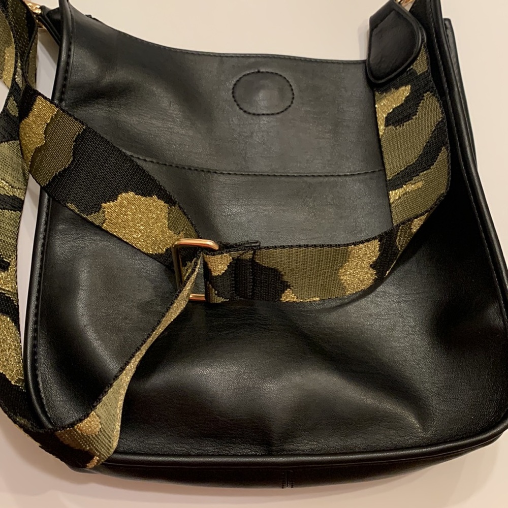 Ahdorned Vegan Leather Pocketbook